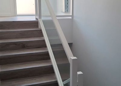 Escalera interior Barandilla de Madera y Cristal