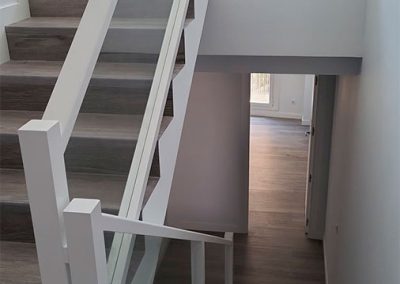 Escalera interior Barandilla de Madera y Cristal